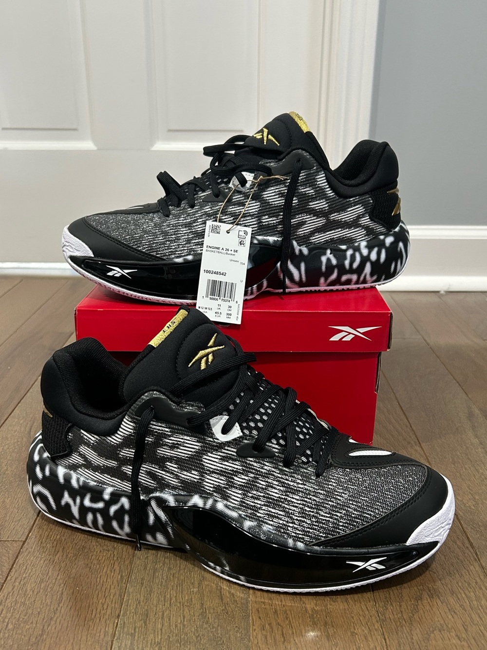 Reebok Engine A 26 basketball shoes size 12 BRAND NEW